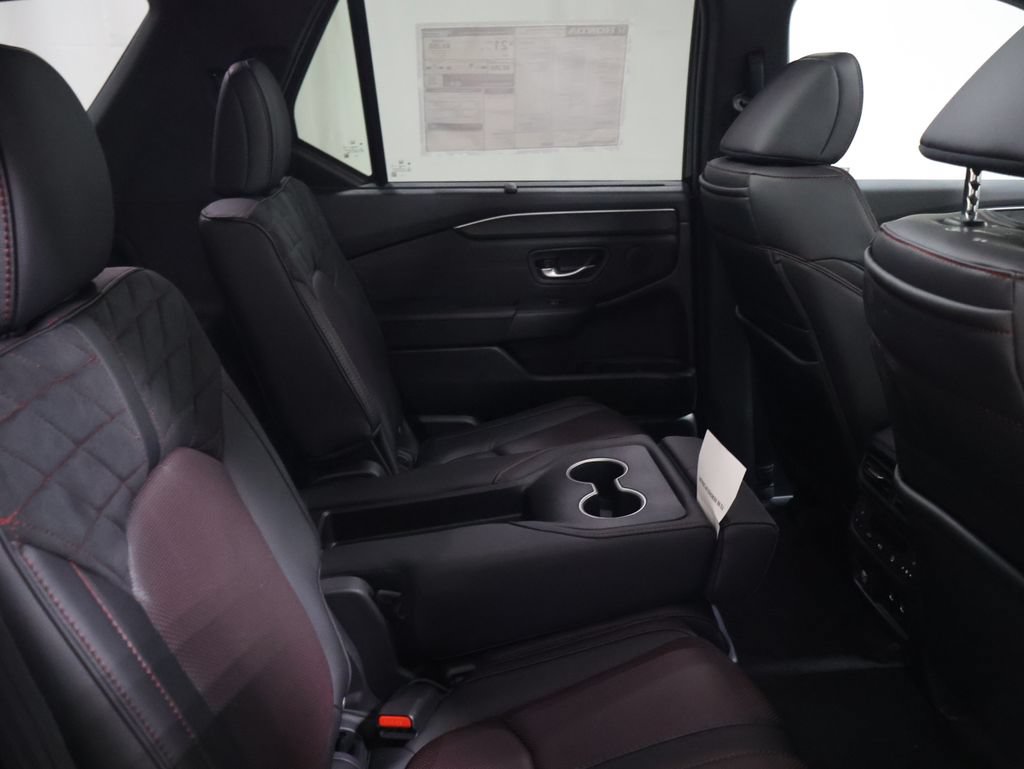 New 2026 Honda Pilot Black Edition image 17