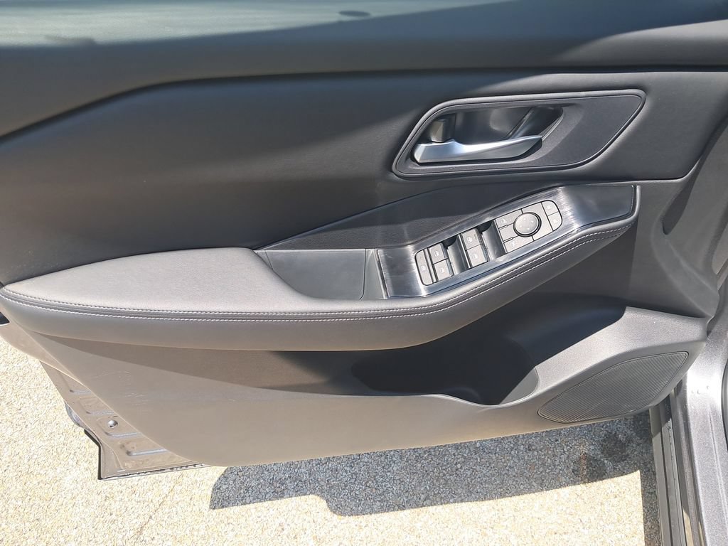 New 2026 Nissan Rogue SV w/ Cold Weather Package AWD/4WD image 11