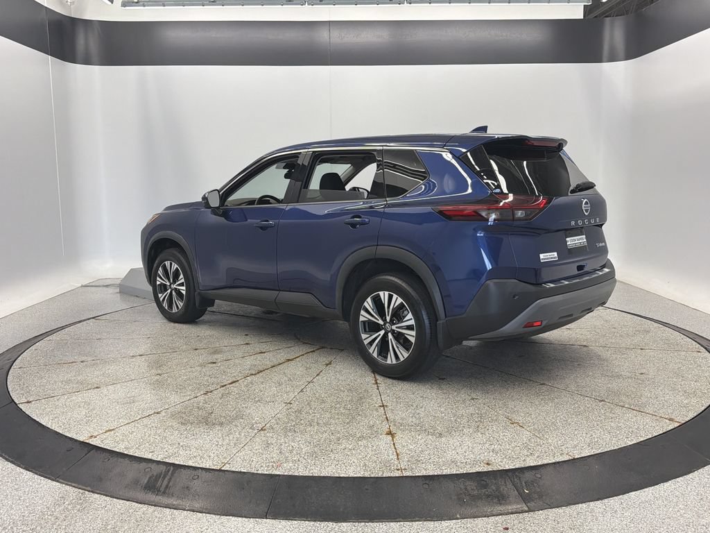 Used 2021 Nissan Rogue SV AWD/4WD image 3