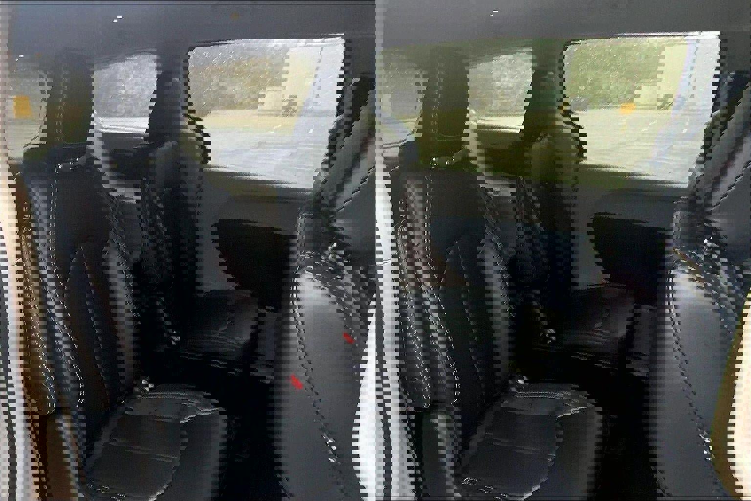 Used 2024 Chrysler Pacifica Select image 23