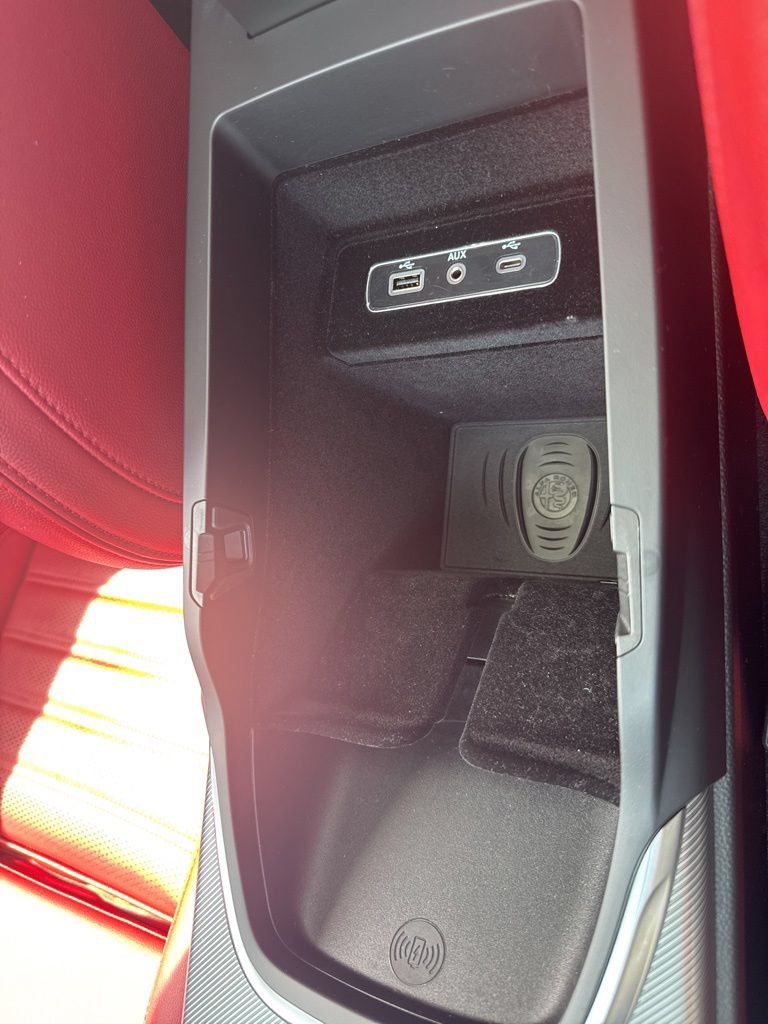 Used 2023 Alfa Romeo Stelvio Veloce AWD/4WD image 45