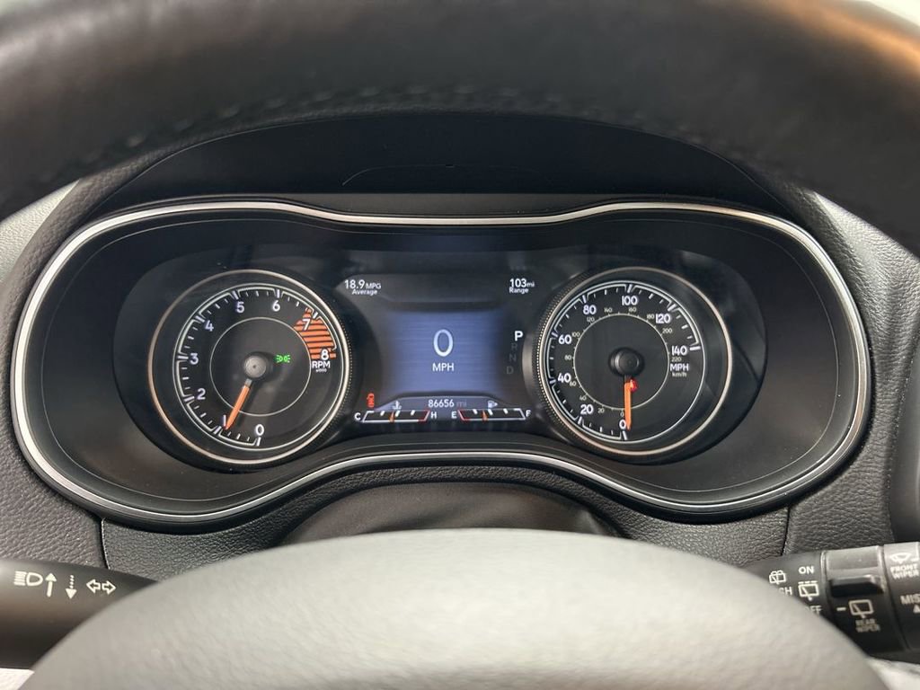 Used 2019 Jeep Cherokee Limited image 13