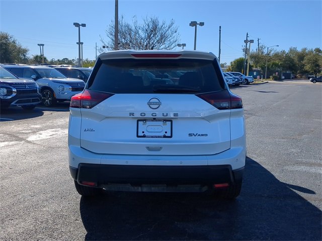 Used 2024 Nissan Rogue SV image 7