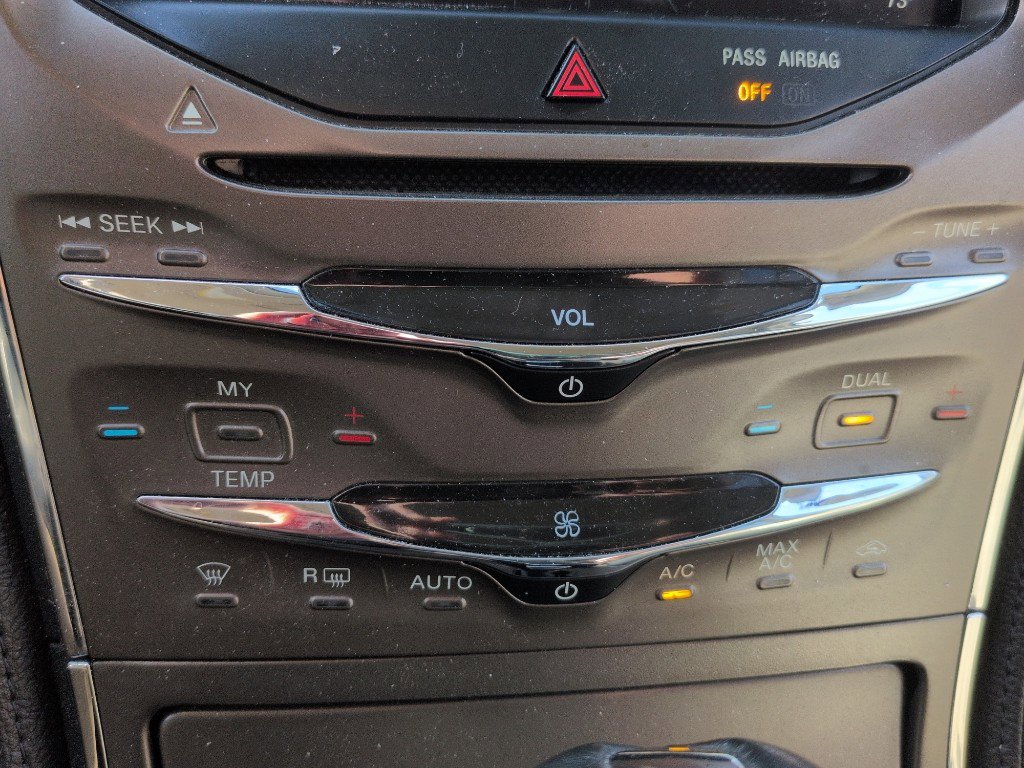 Used 2012 Lincoln MKX image 11