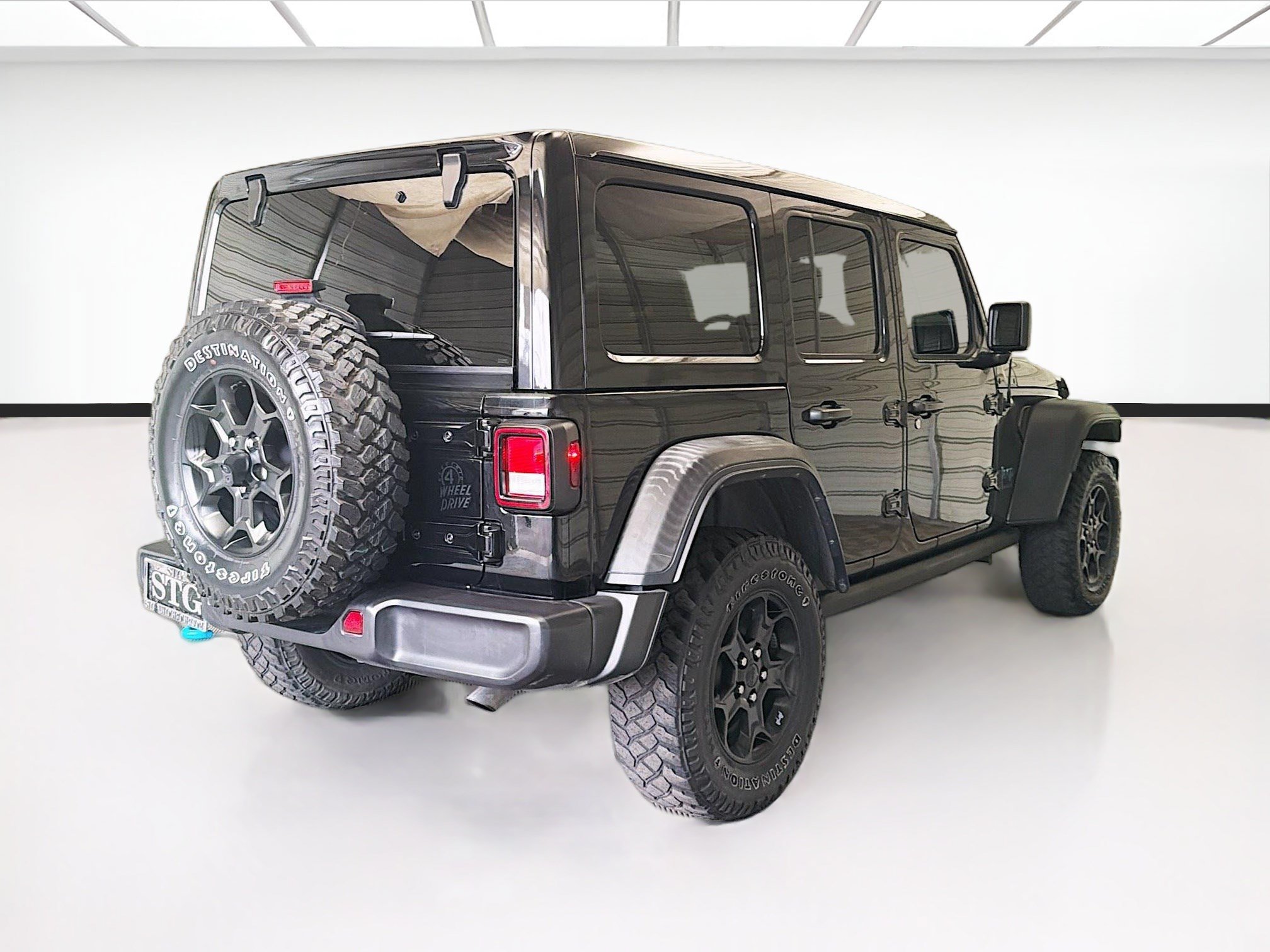Used 2023 Jeep Wrangler Unlimited w/ Sun & Screen Package AWD/4WD image 4