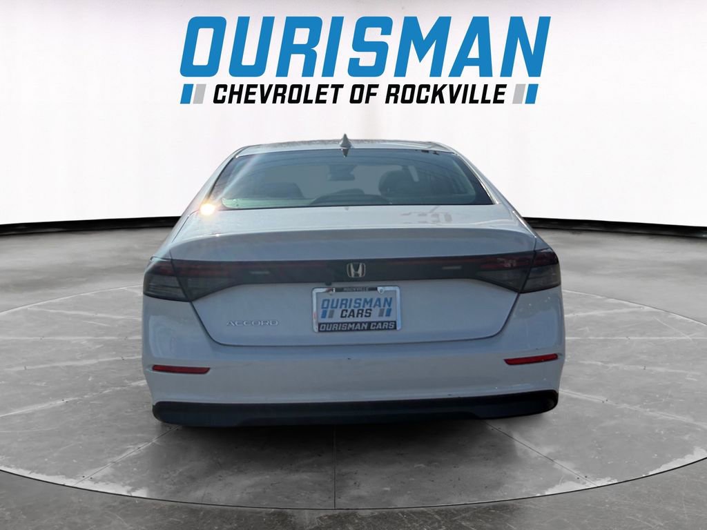 Used 2023 Honda Accord EX image 5