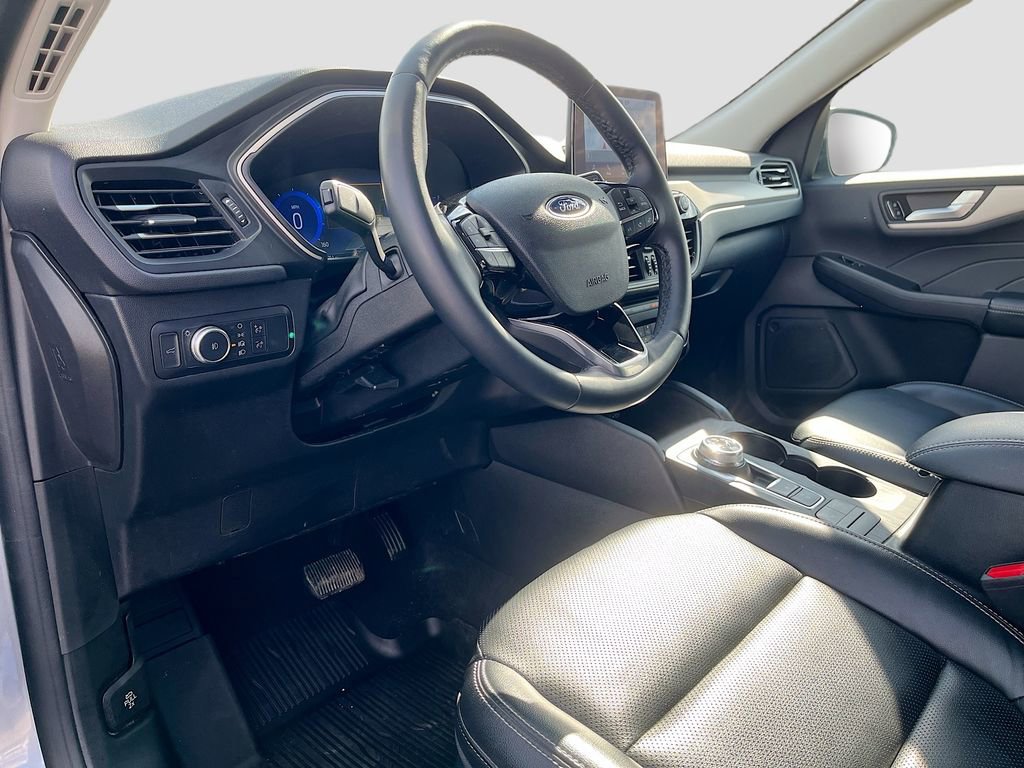 Used 2022 Ford Escape SEL w/ Technology Package AWD/4WD image 9