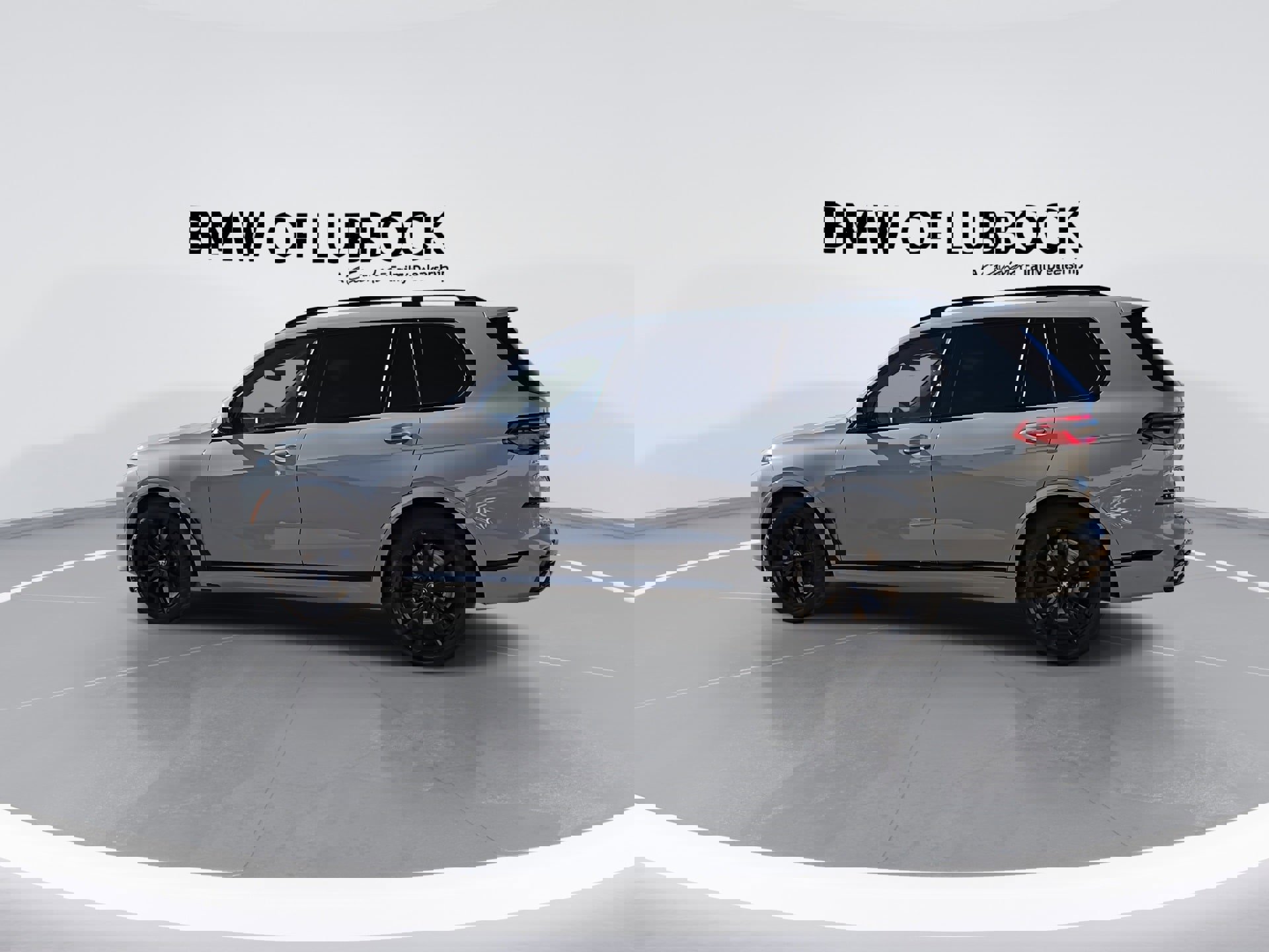 Used 2023 BMW X7 xDrive40i w/ Executive Package image 6