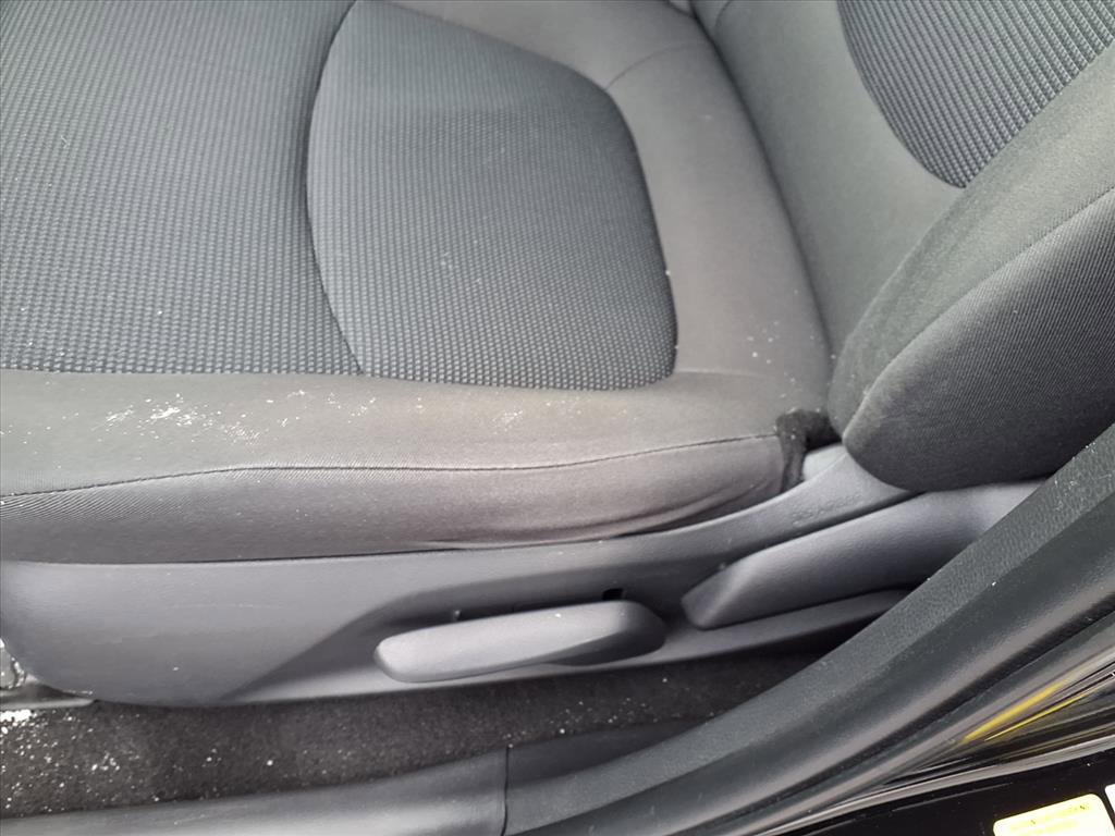 Used 2023 Toyota RAV4 LE image 15