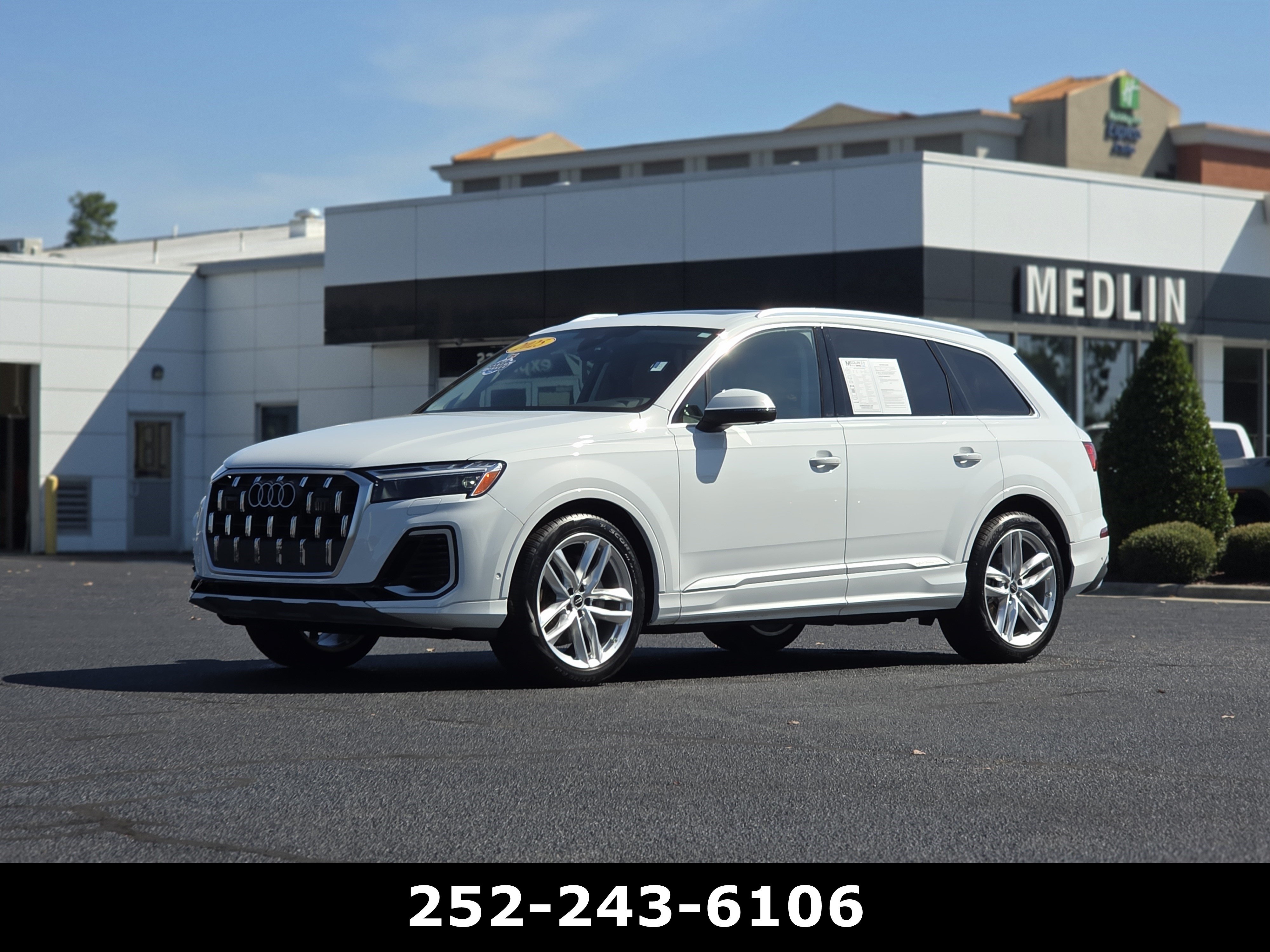 Used 2025 Audi Q7 3.0T Premium Plus w/ Premium Plus Package AWD/4WD image 3