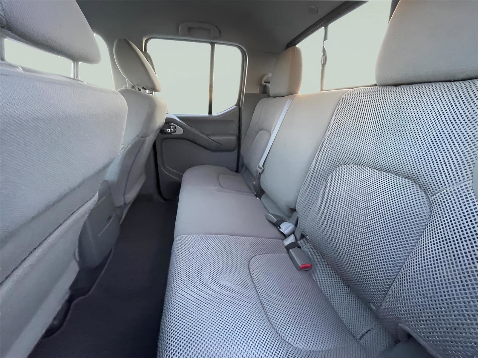 Used 2020 Nissan Frontier SV w/ Midnight Edition Floor Mats image 15