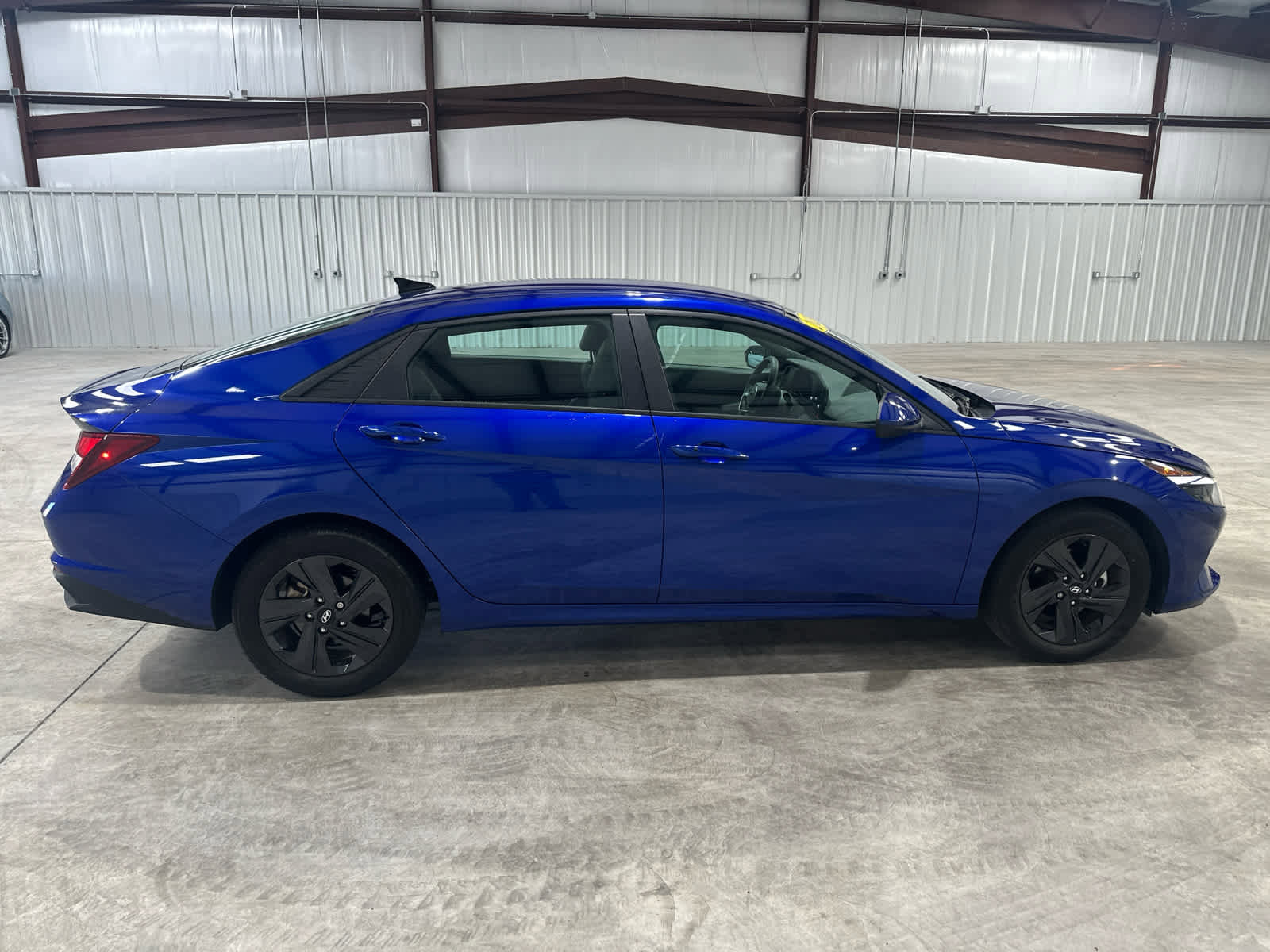 Used 2023 Hyundai Elantra SEL FWD image 6