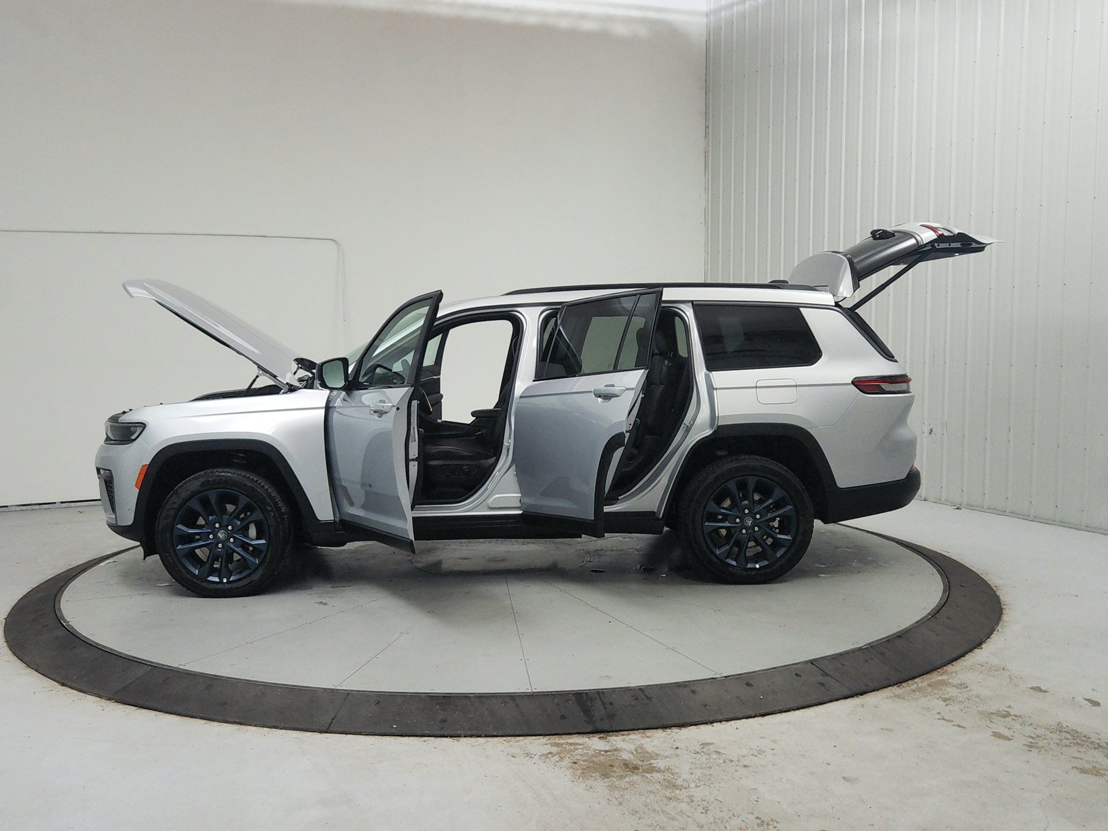 New 2026 Jeep Grand Cherokee L Limited AWD/4WD image 13