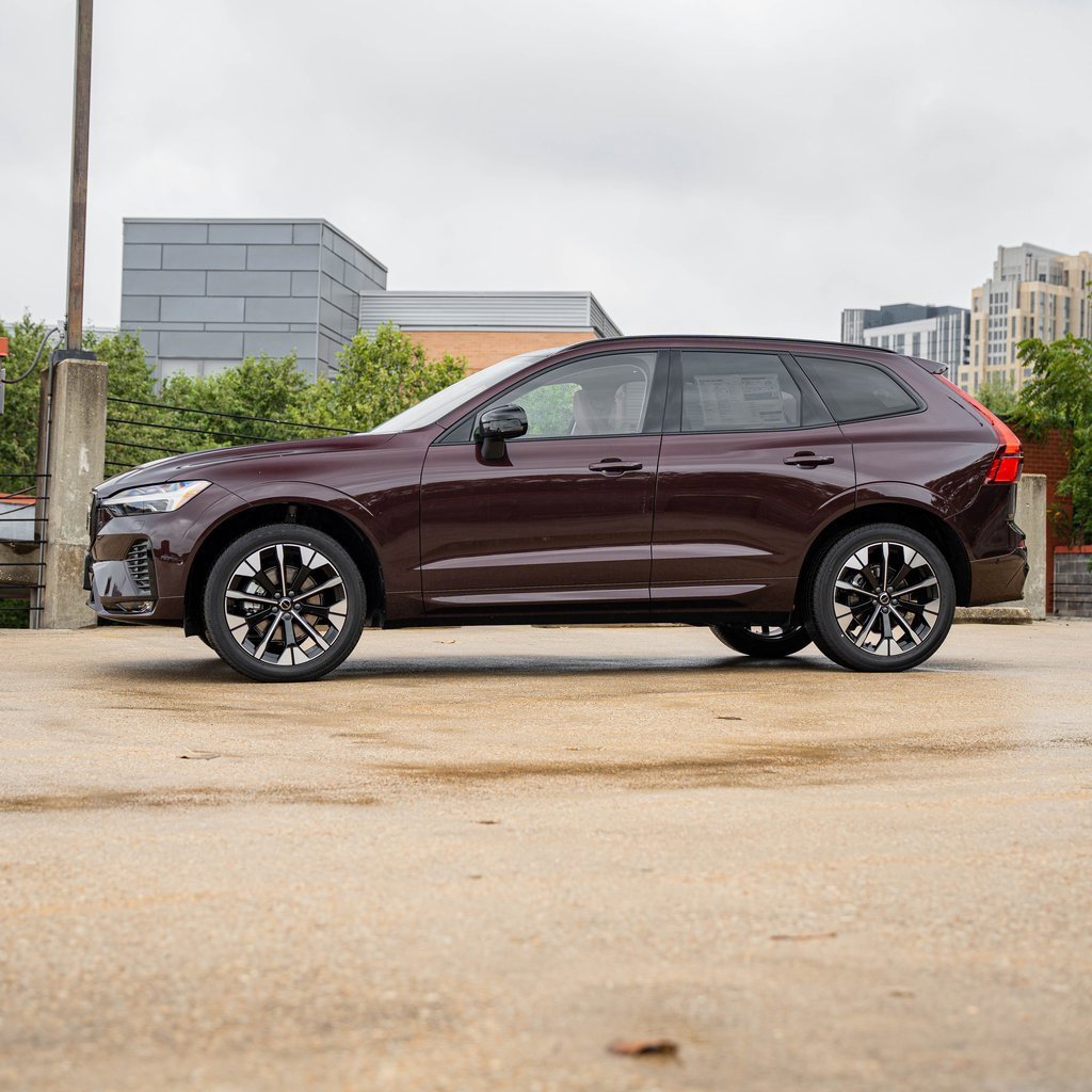 New 2026 Volvo XC60 B5 Ultra w/ Protection Package Premier image 3