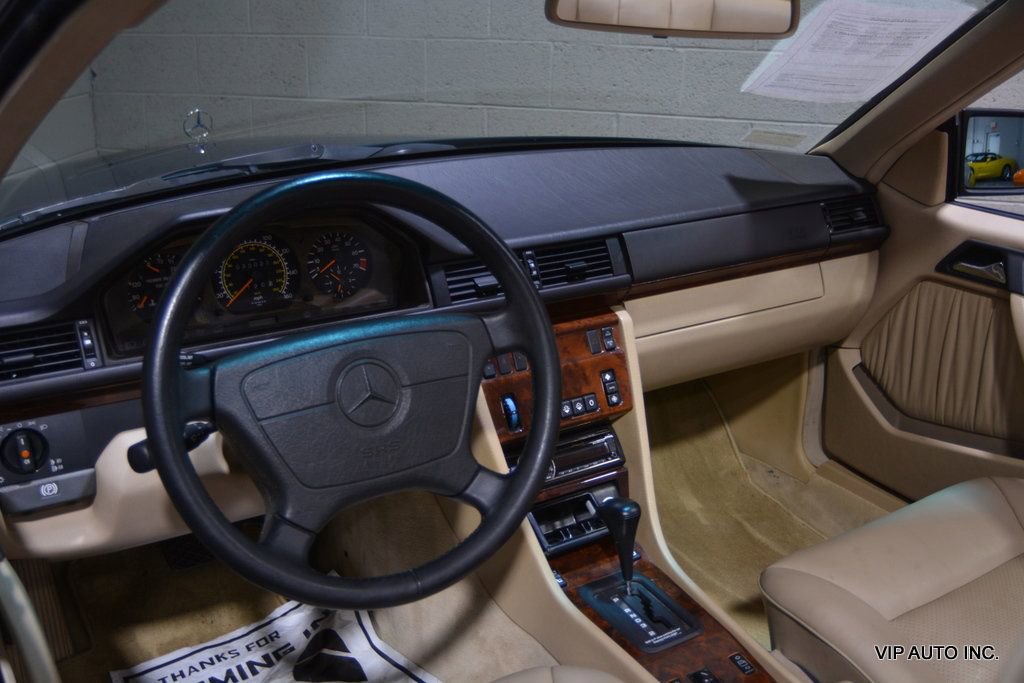 Used 1995 Mercedes-Benz E 320 Convertible image 34
