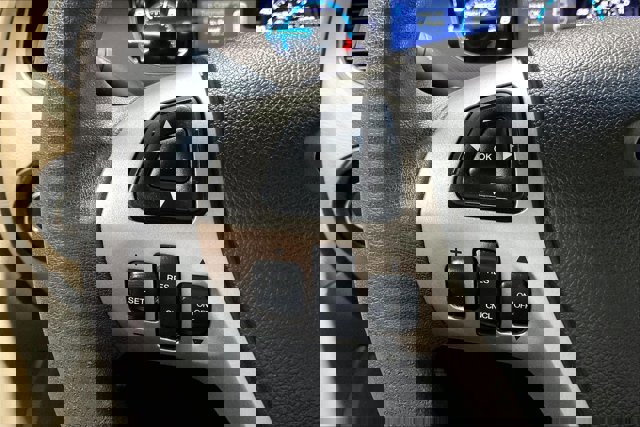 Used 2018 Ford Taurus SE FWD image 18