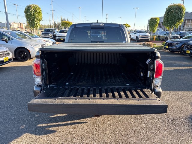Used 2017 Toyota Tacoma Limited w/ Tow Package AWD/4WD image 13