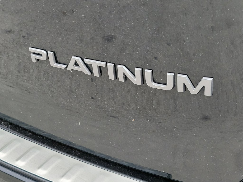 Certified 2025 Nissan Armada Platinum RWD image 16