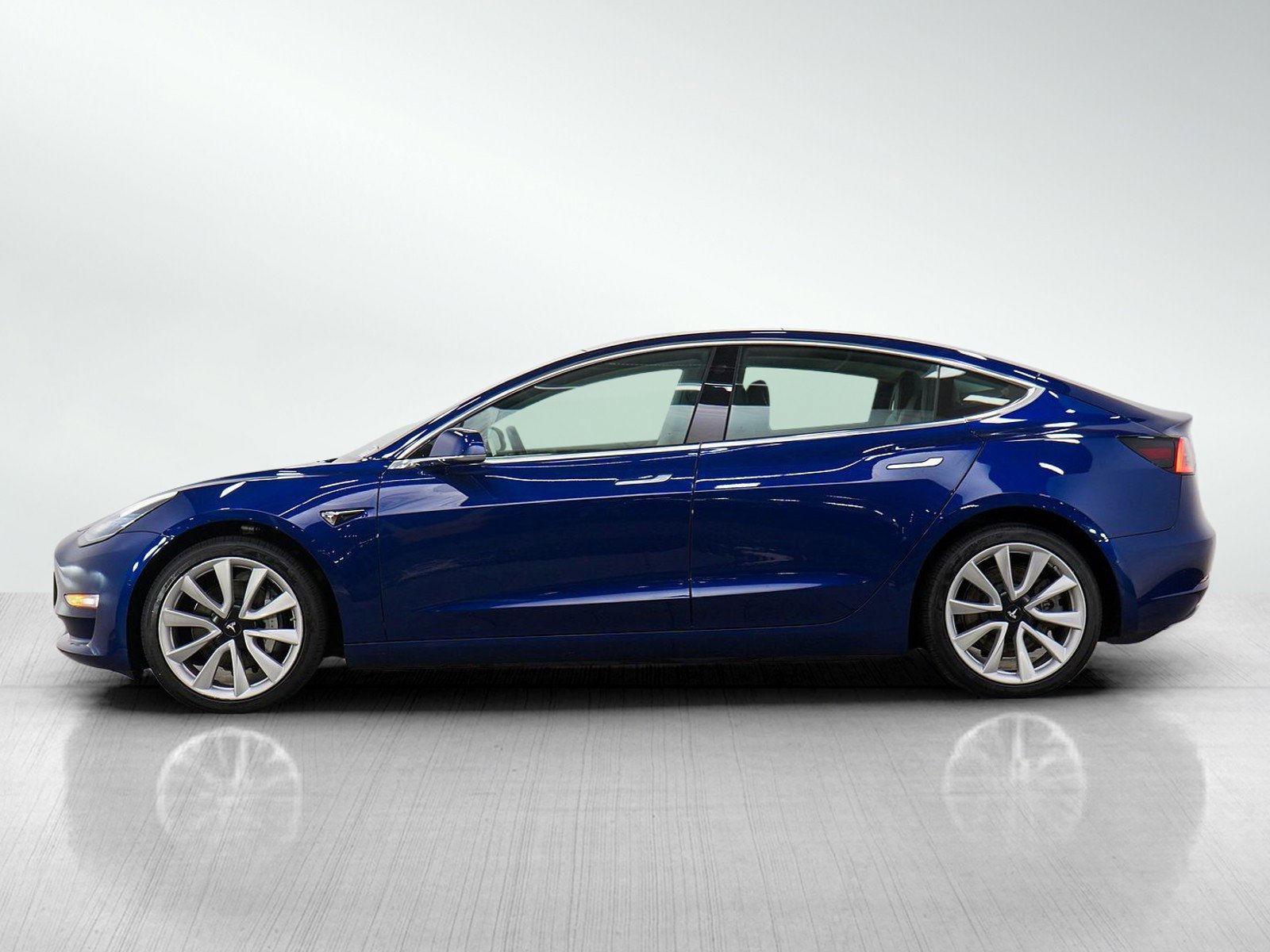 Used 2019 Tesla Model 3 Long Range AWD/4WD image 2