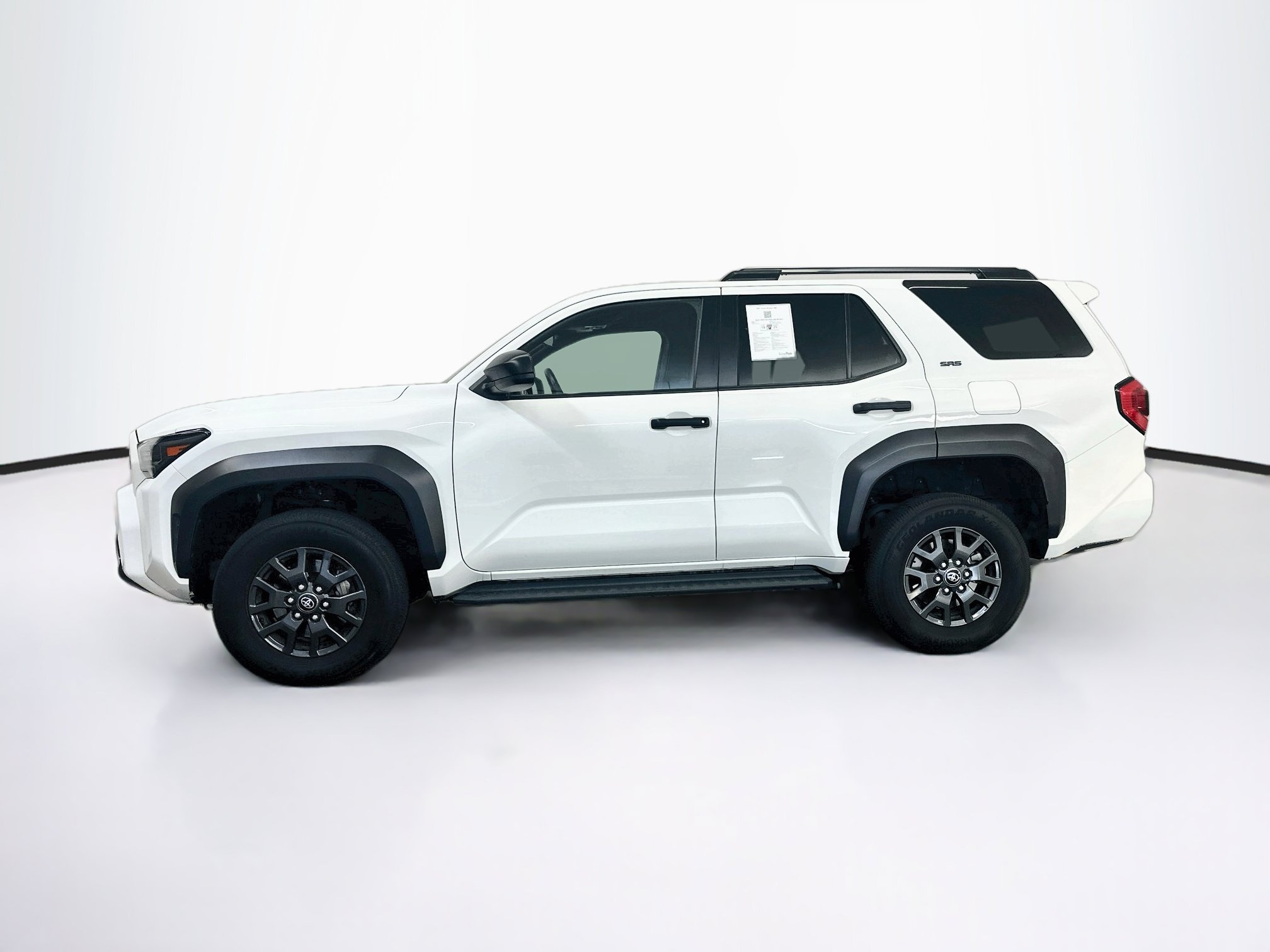 Used 2025 Toyota 4Runner SR5 AWD/4WD image 4