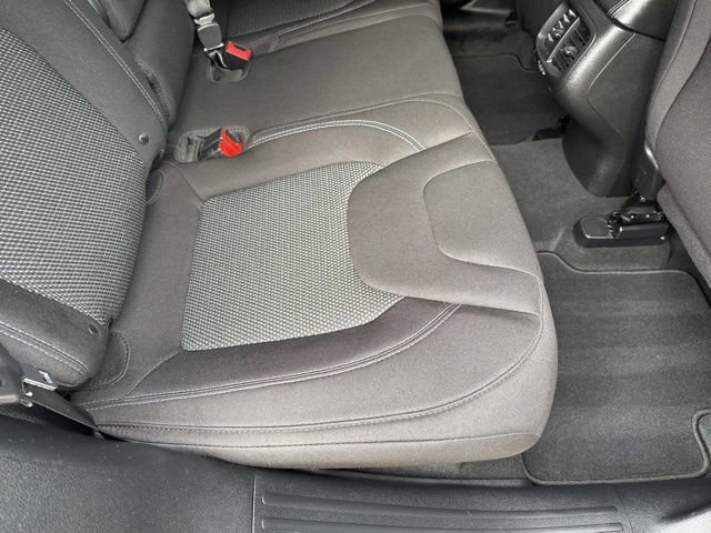 Used 2019 Jeep Cherokee Latitude w/ Popular Appearance Group image 15