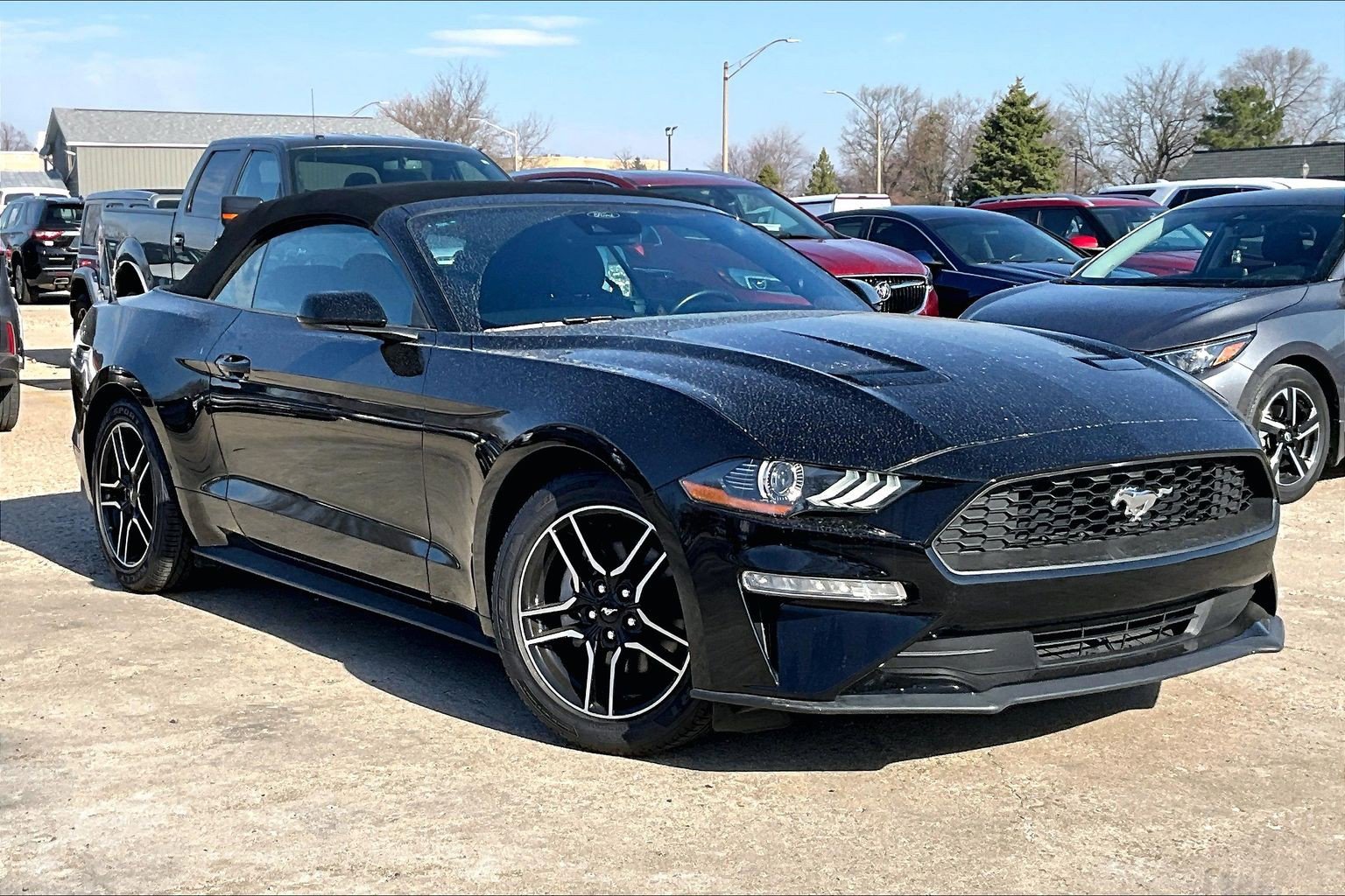 Used 2023 Ford Mustang Convertible w/ Equipment Group 101A RWD image 35