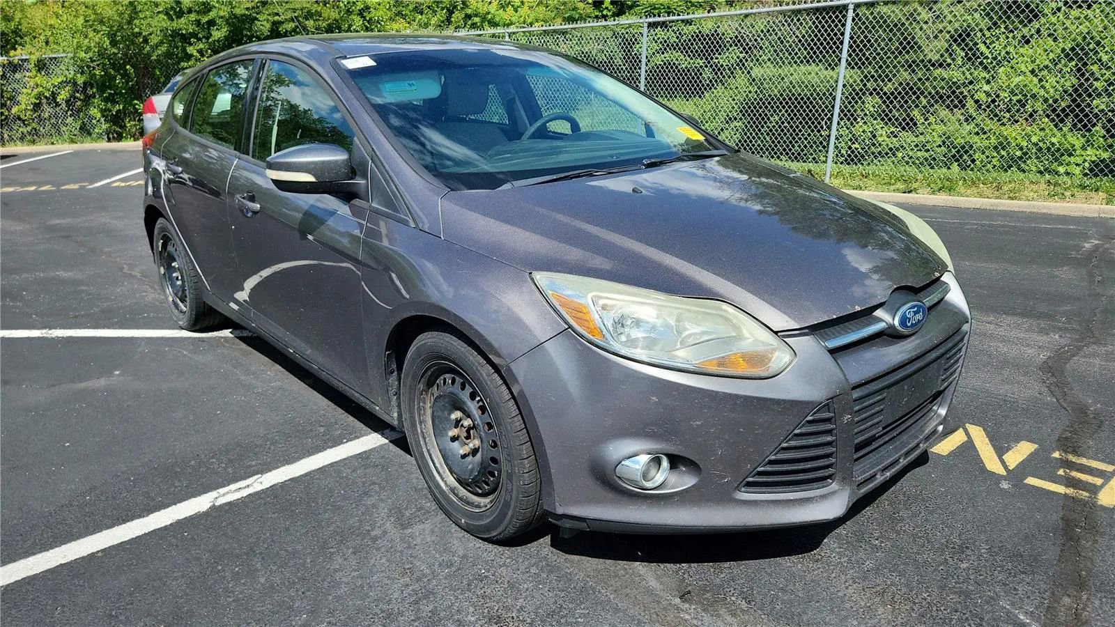 Used 2012 Ford Focus SE w/ SE Winter Pkg FWD image 8