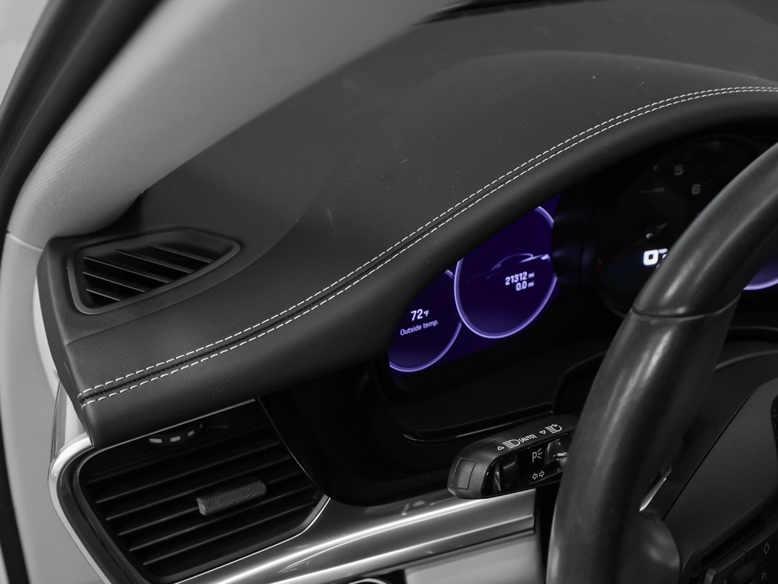 Certified 2023 Porsche Panamera Platinum Edition RWD image 26