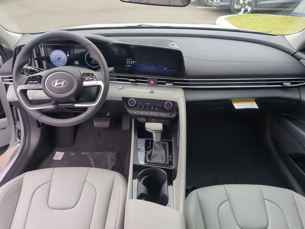 New 2026 Hyundai Elantra Limited image 16