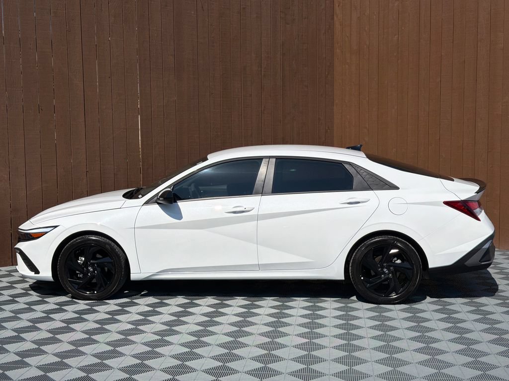 Used 2026 Hyundai Elantra Sport FWD image 13