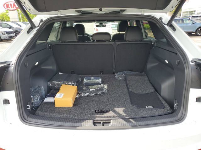 New 2026 Volkswagen Atlas Cross Sport SEL R-Line AWD/4WD image 9