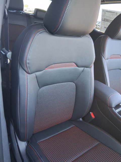 New 2027 Nissan Kicks SR w/ Cold Weather Package FWD image 23
