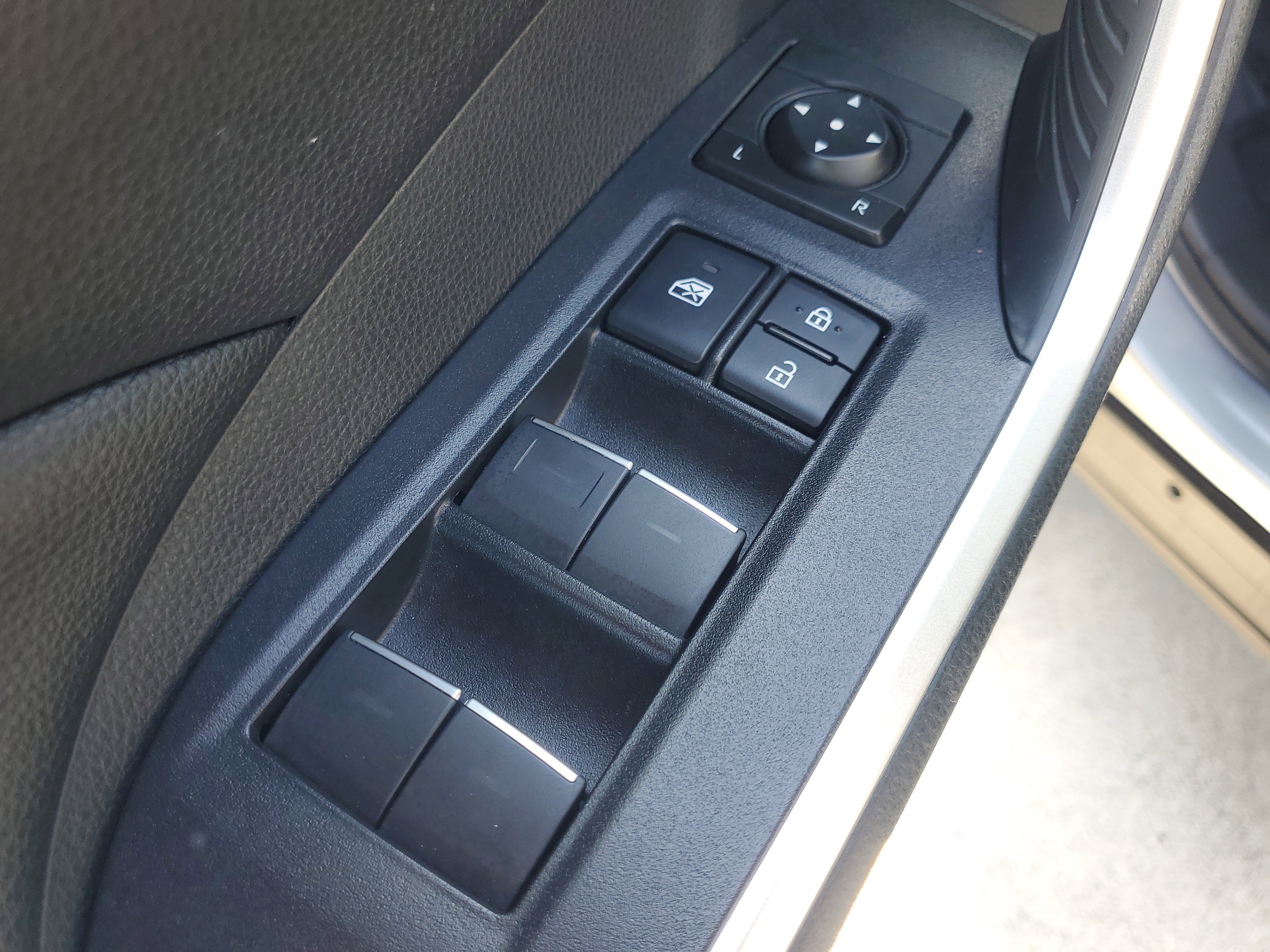 Certified 2023 Toyota RAV4 XLE Premium AWD/4WD image 21