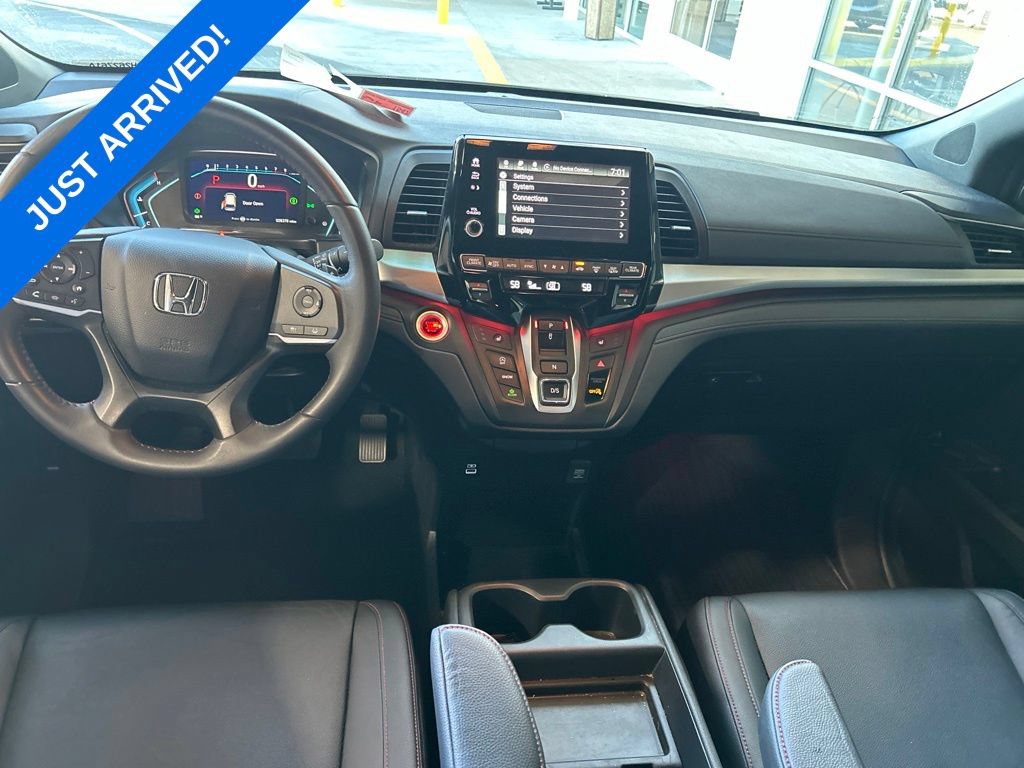 Used 2024 Honda Odyssey Sport image 5