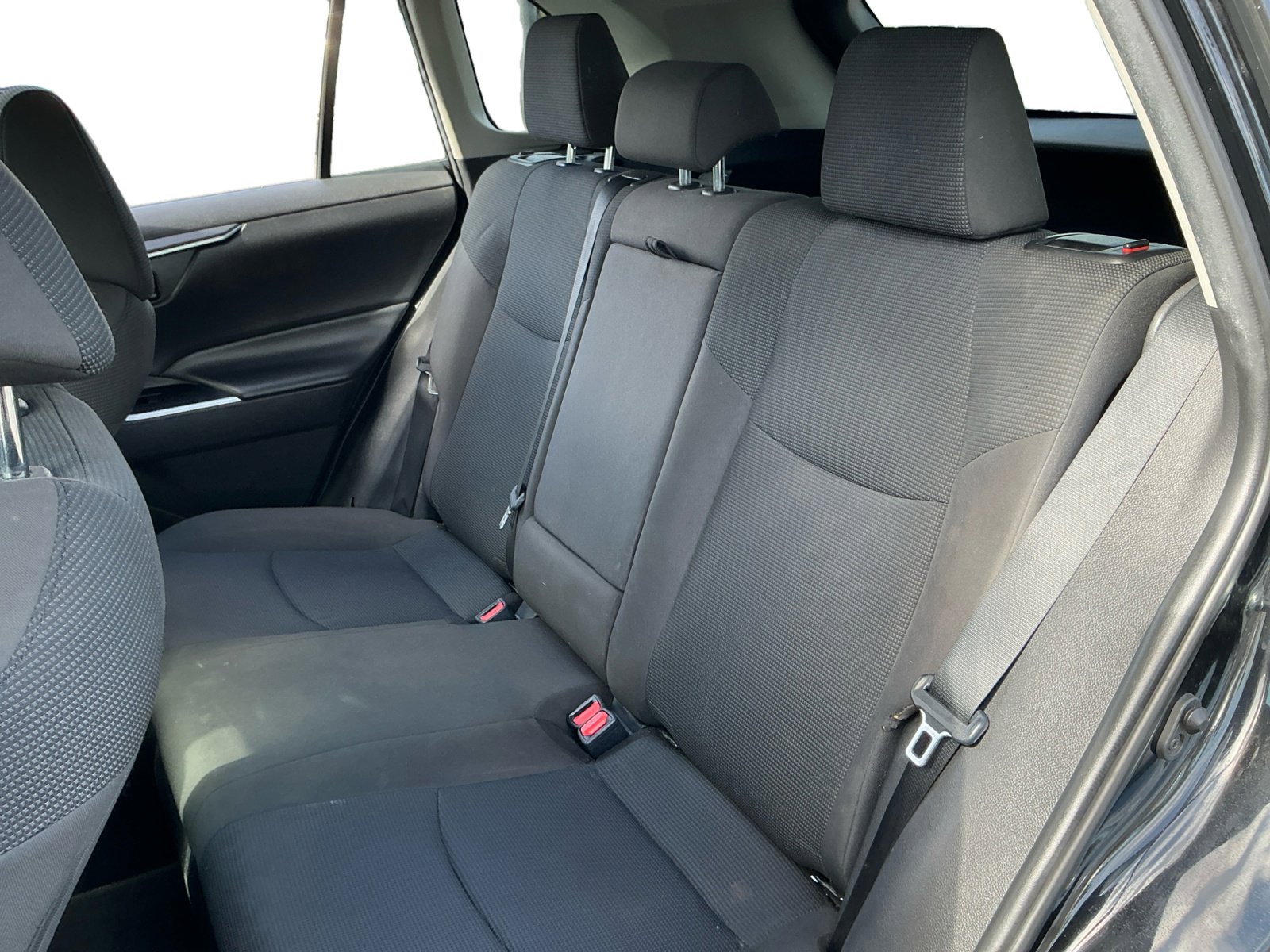 Used 2021 Toyota RAV4 LE image 13