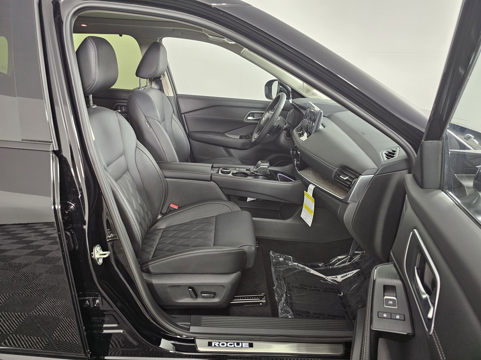 New 2026 Nissan Rogue Platinum w/ Platinum Premium Package image 12
