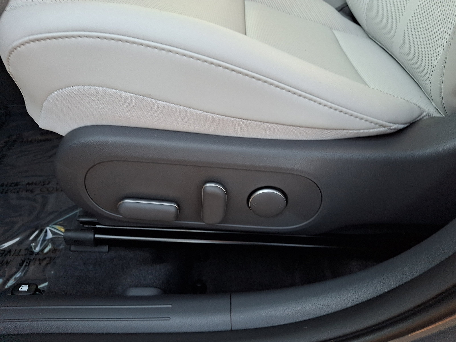 Used 2026 Hyundai Kona SEL Premium AWD/4WD image 15