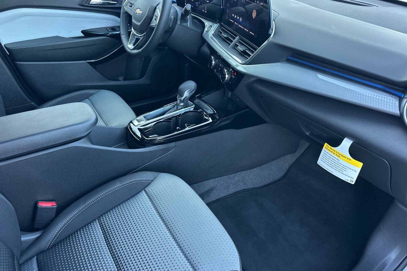 New 2026 Chevrolet Trax LT w/ Driver Confidence Package FWD image 16