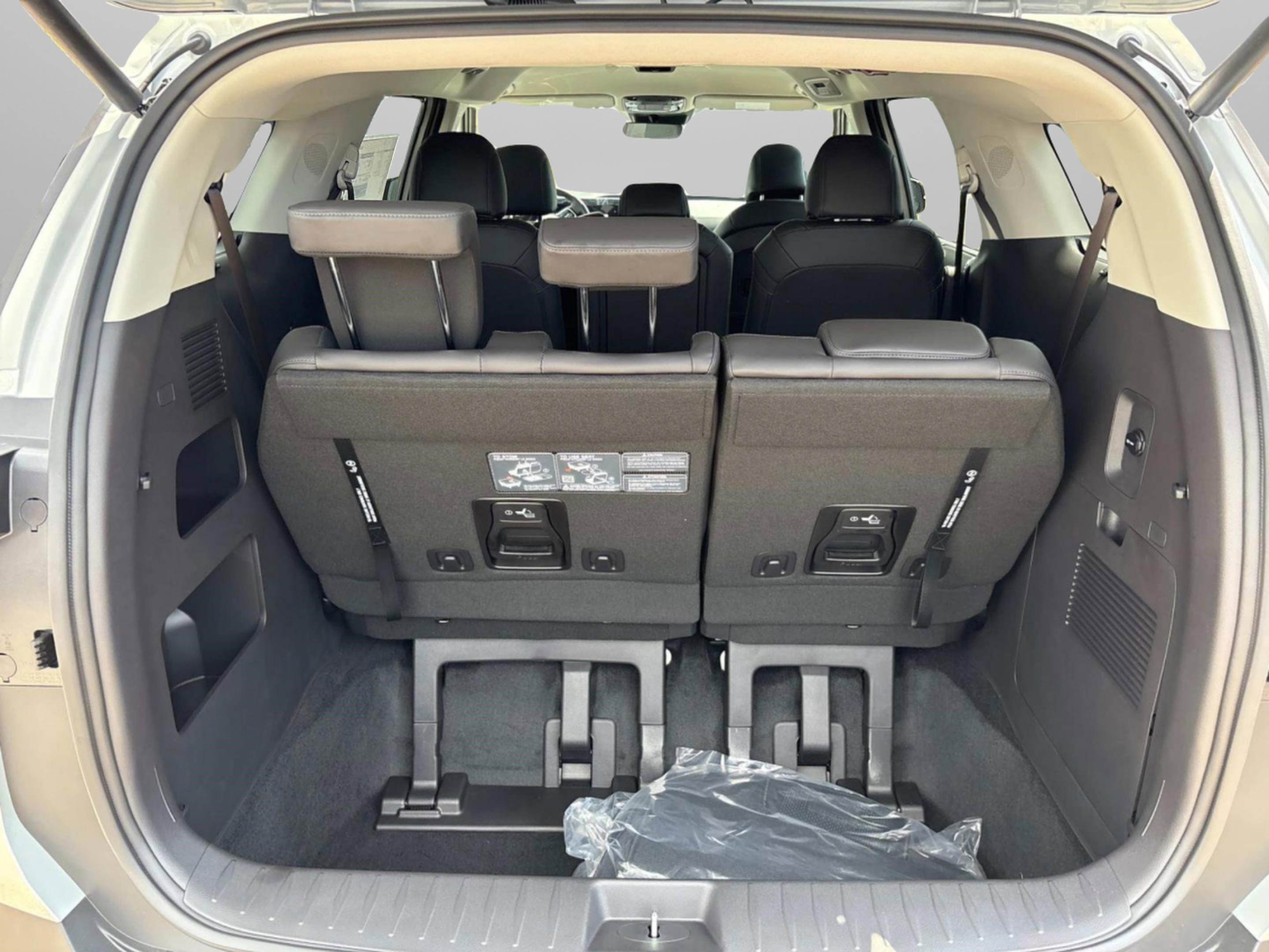 New 2026 Kia Carnival EX image 12