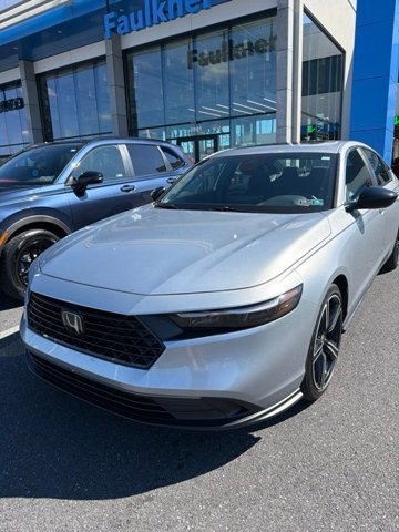 Used 2025 Honda Accord Sport image 2