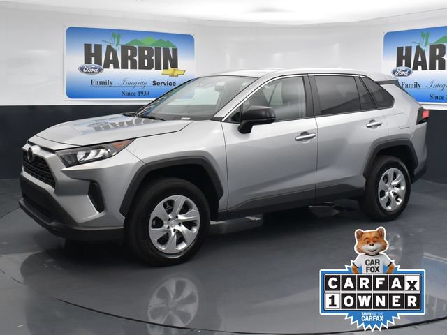 Used 2022 Toyota RAV4 LE FWD image 1