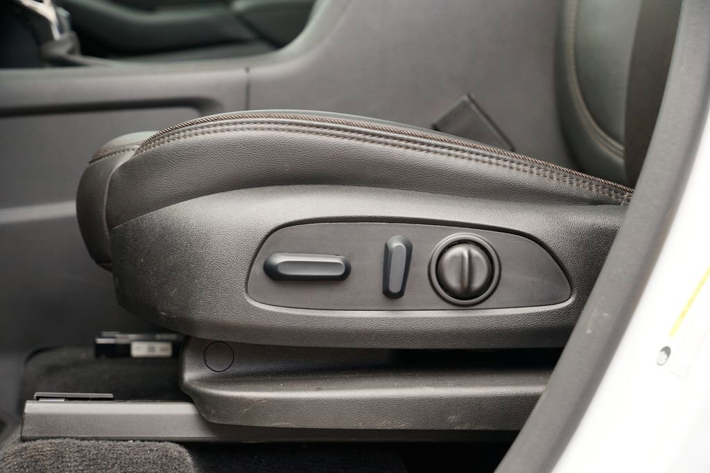 Used 2023 Chevrolet Traverse High Country w/ LPO, Floor Liner Package image 15