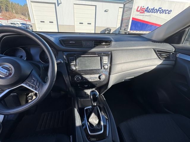Used 2019 Nissan Rogue S image 28