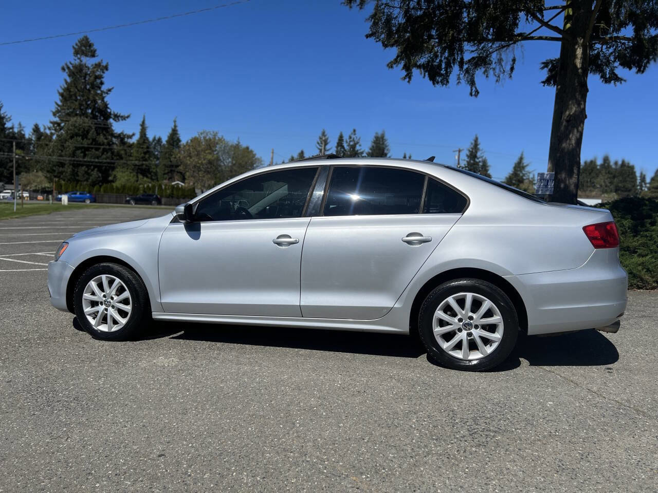 Used 2013 Volkswagen Jetta SE FWD image 8