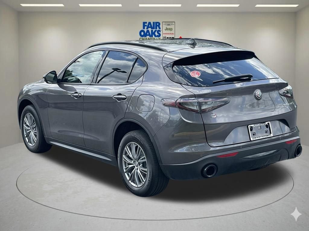 Used 2024 Alfa Romeo Stelvio Sprint AWD/4WD image 8