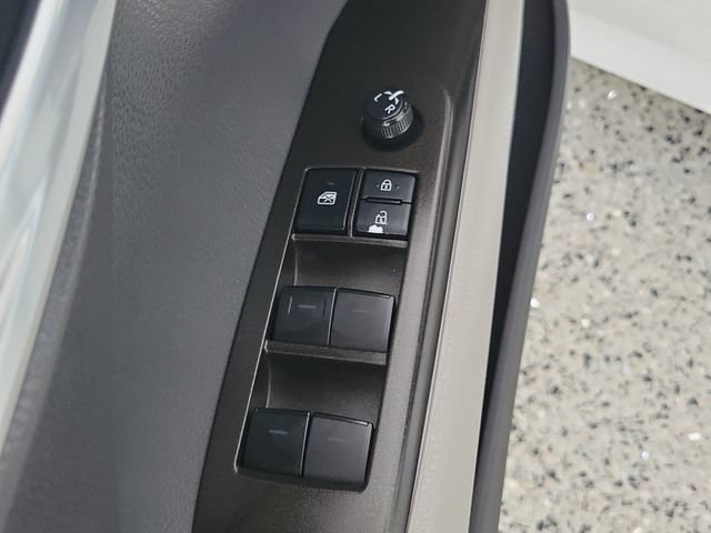 Used 2022 Toyota Camry LE FWD image 22