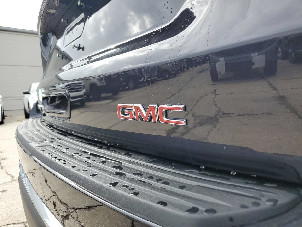 New 2026 GMC Yukon XL Denali RWD image 7