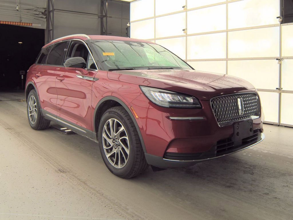 Used 2022 Lincoln Corsair AWD w/ Equipment Group 101A image 2