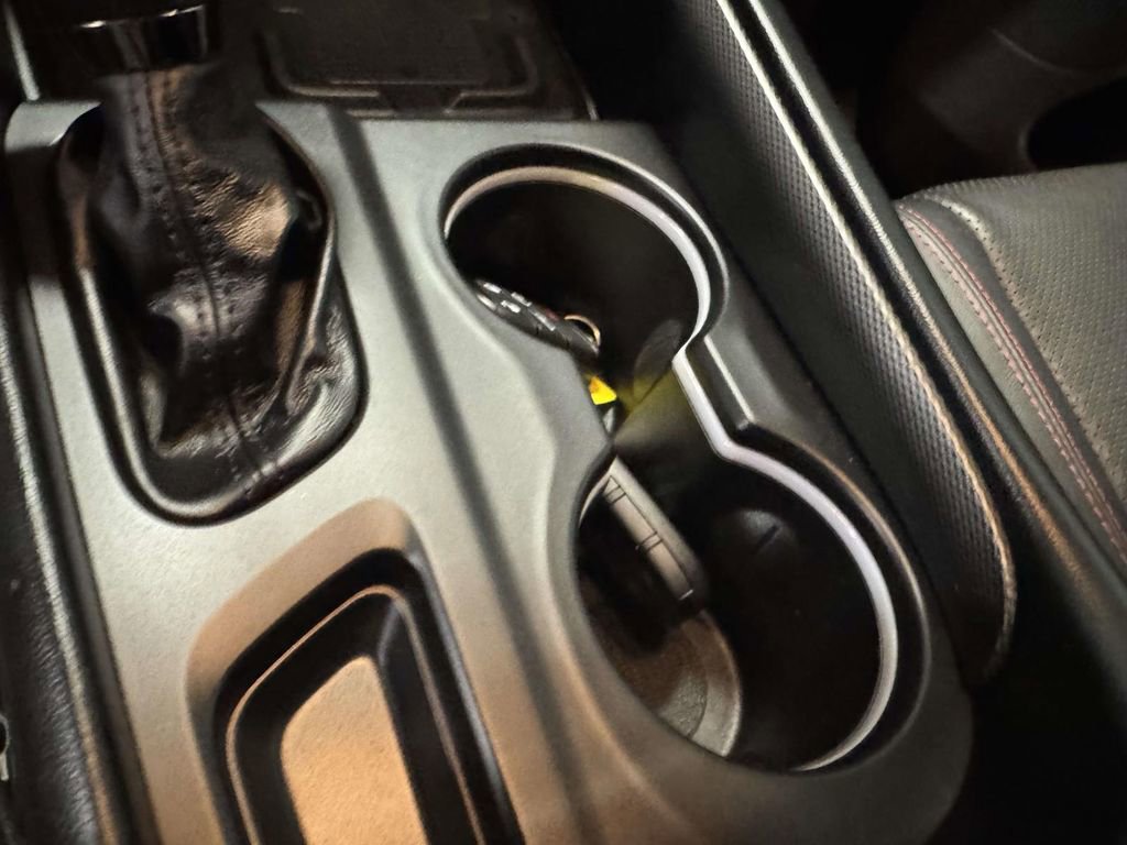 Used 2022 Dodge Durango R/T w/ Blacktop Package AWD/4WD image 26