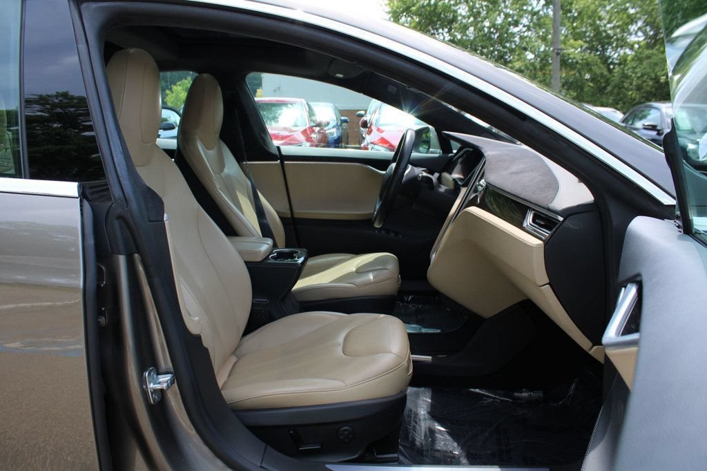 Used 2015 Tesla Model S 70D AWD/4WD image 27